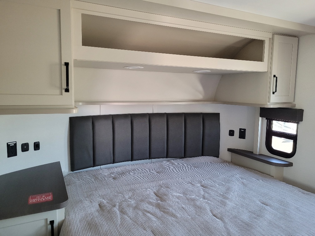 2026 Grand Design Momentum G-Class 325G - Image 20