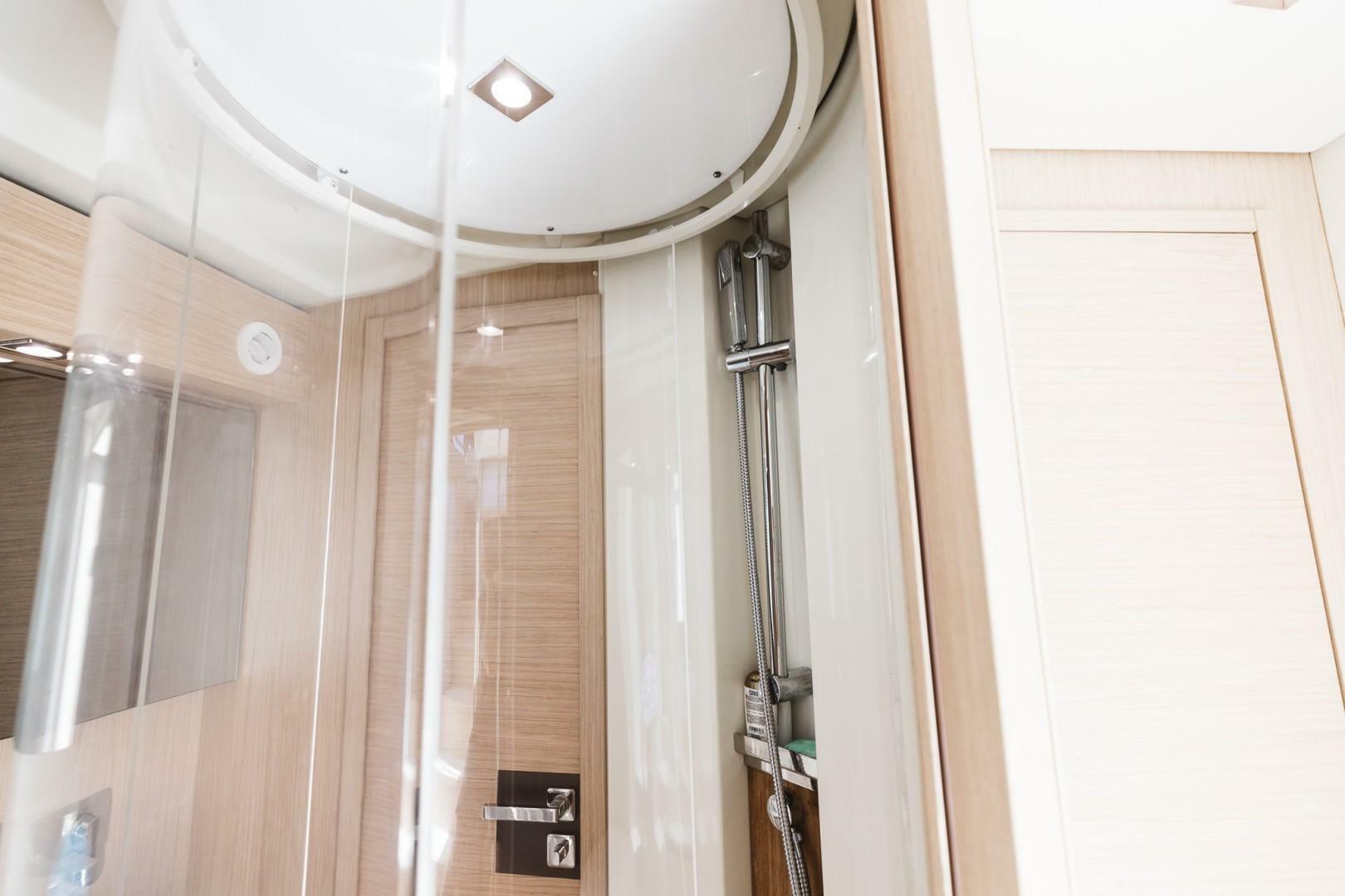 2015 Beneteau Monte Carlo 5 - Image 26
