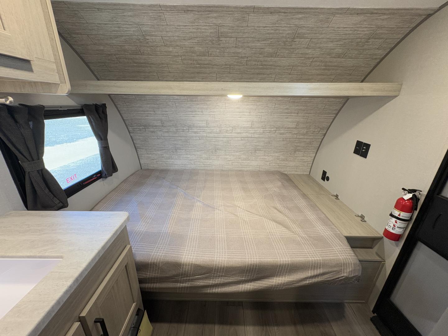 2025 Coachmen Catalina Summit Series 7 134BHX - Image 10