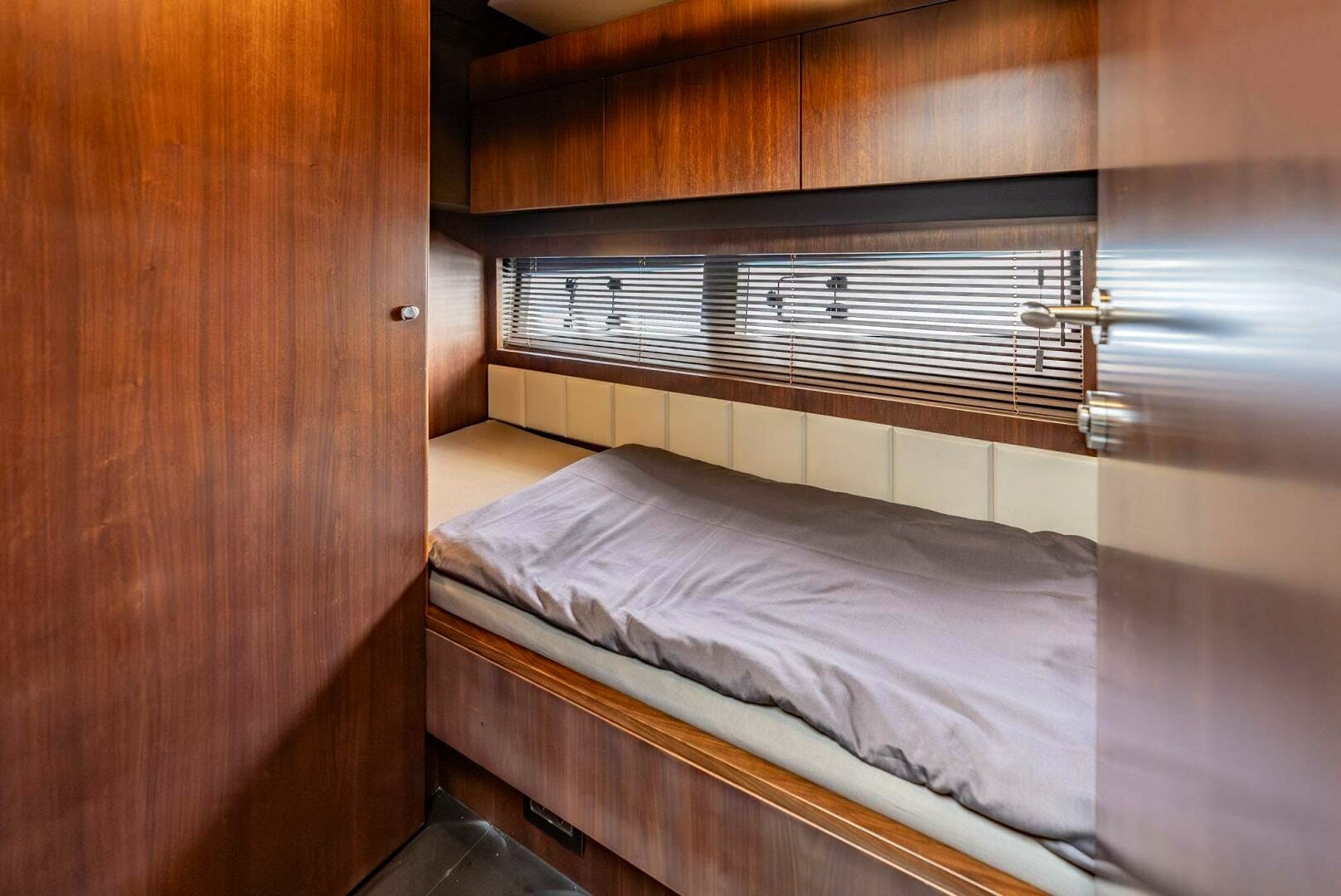2019 Fairline - Image 26