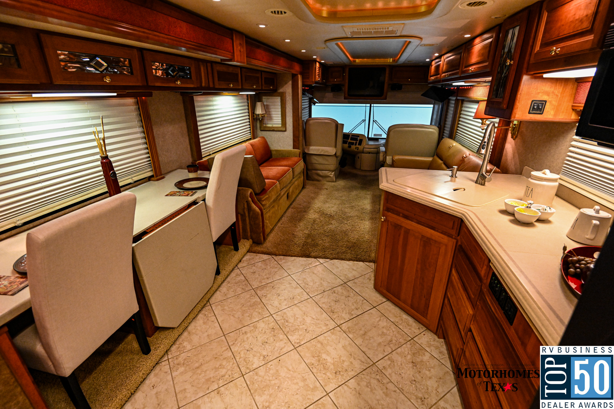 2002 Foretravel U320 4020 PBDS - interior 1