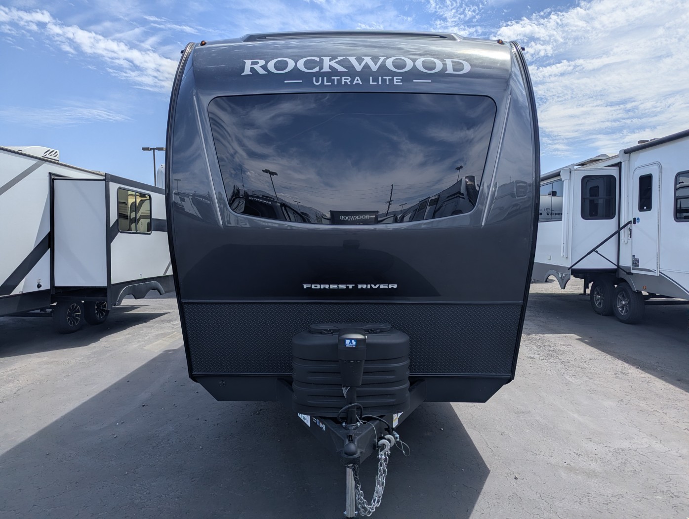 2027 Forest River Rockwood Ultra Lite 2916RL - Image 2