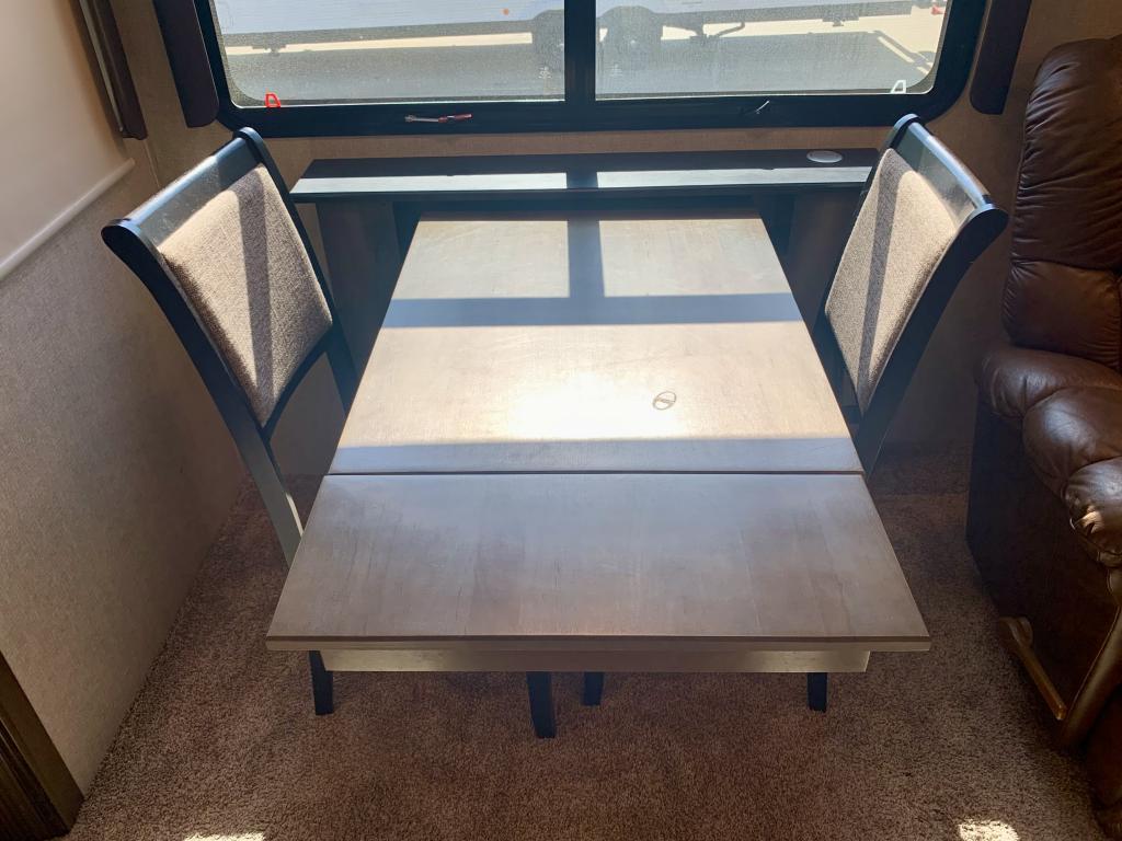 2019 Keystone Montana 3811MS - Image 21