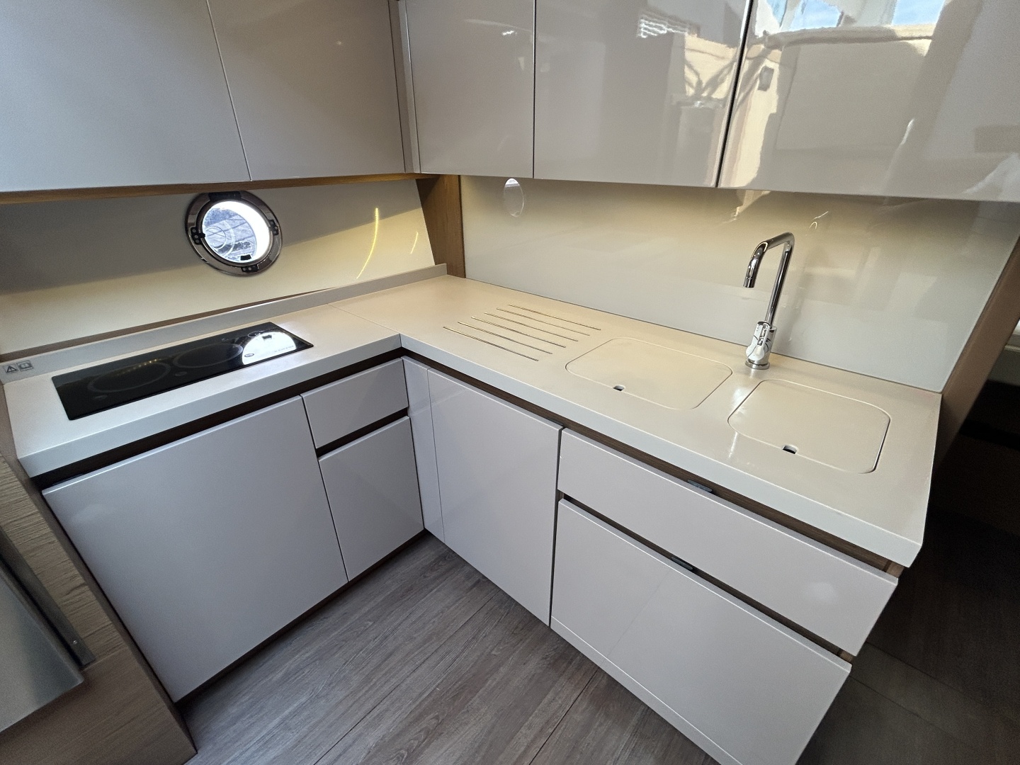 2018 Beneteau GRAN TURISMO 50 - Image 25