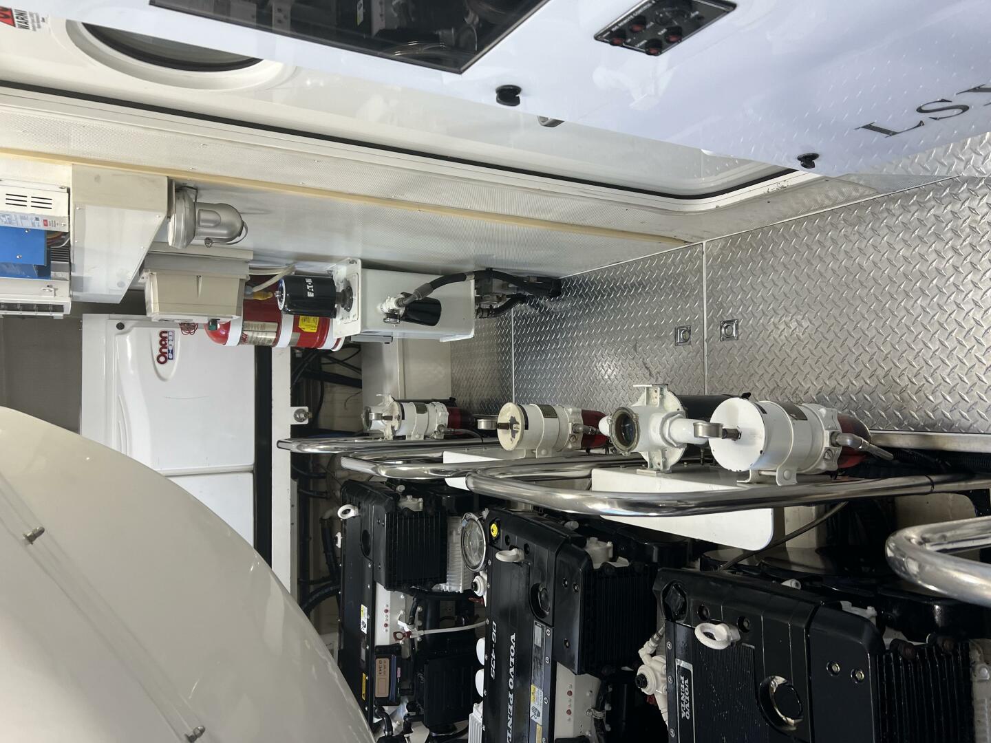 2009 Lazzara Yachts LSX 75 - Image 31