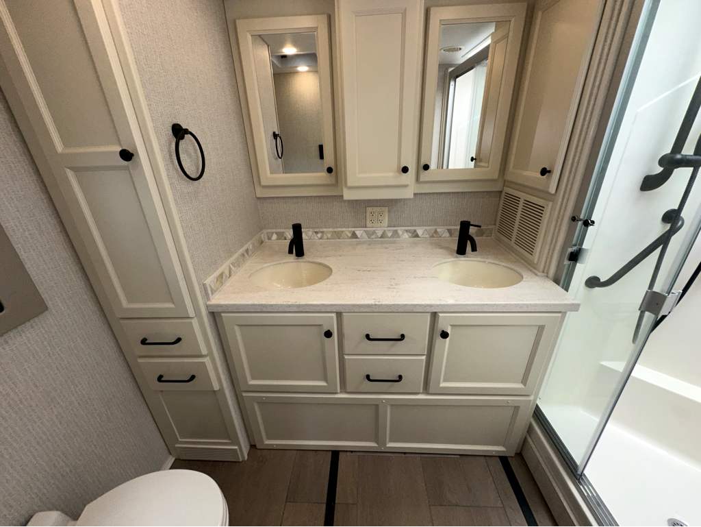 2026 TIFFIN BYWAY 38 CL - Image 26