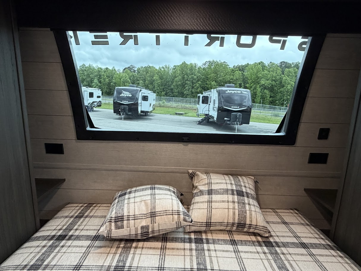2026 VENTURE RV SPORTTREK 343VIK - Image 64