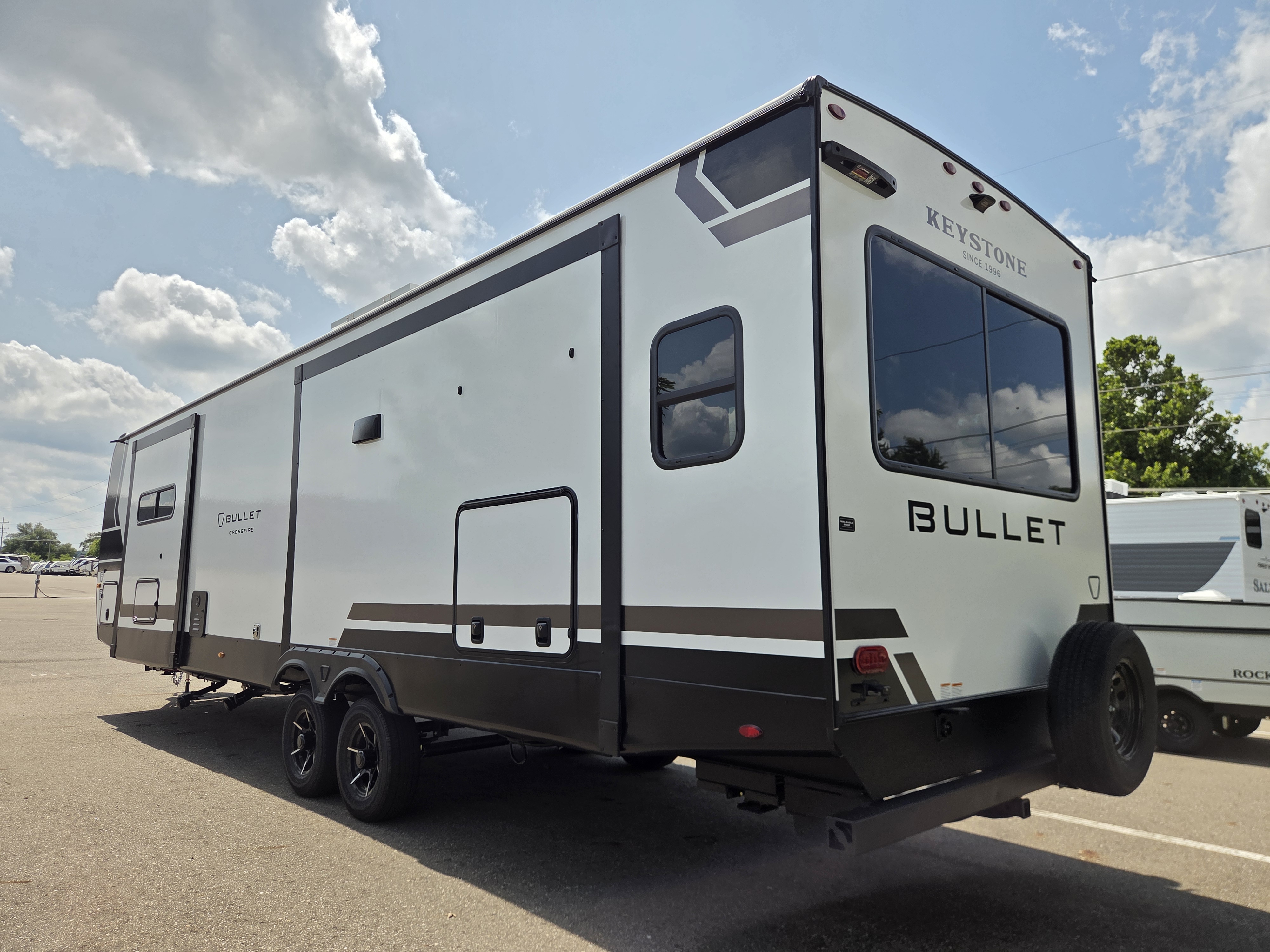 2027 Keystone Bullet Crossfire 310RES - Image 3