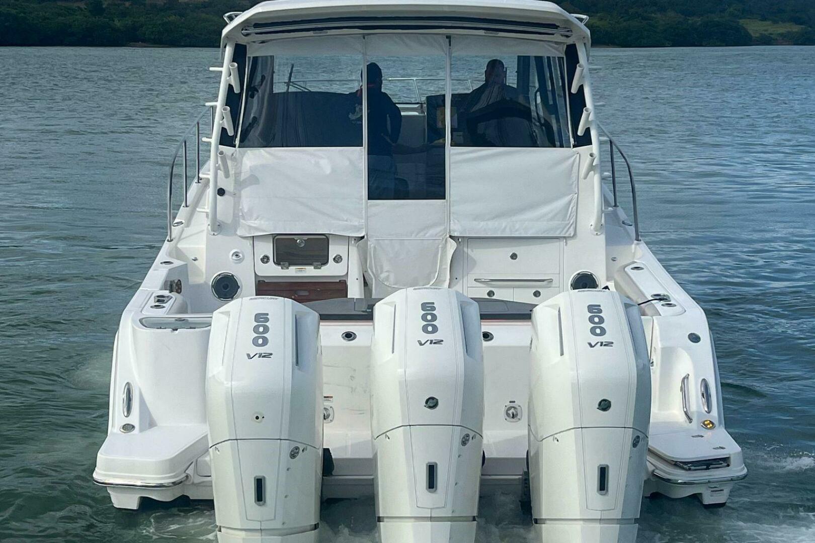 2022 Boston Whaler Conquest 405 - Image 3