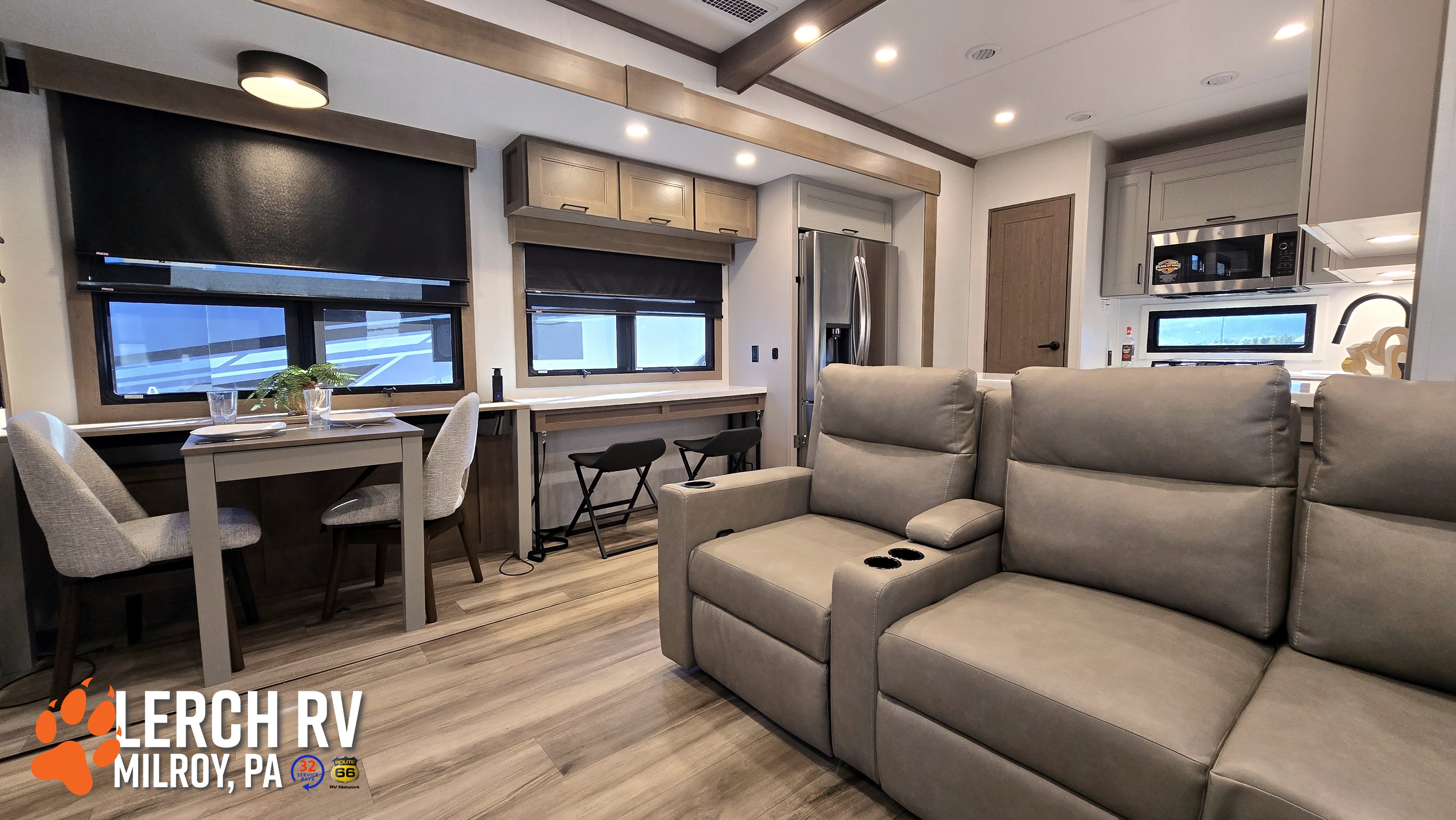 2027 KZ RV Durango Gold G390MLQ - Image 22