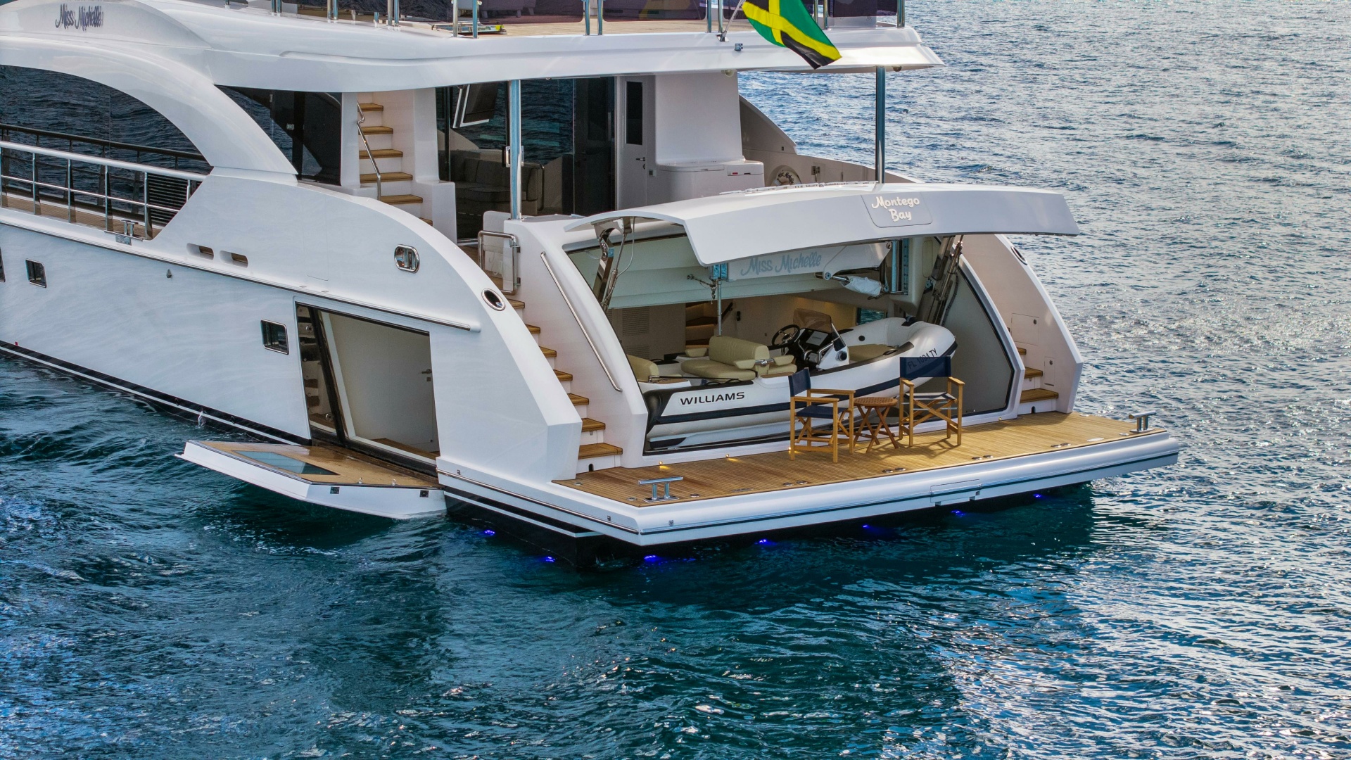 2025 Horizon Raised Pilothouse - Image 56