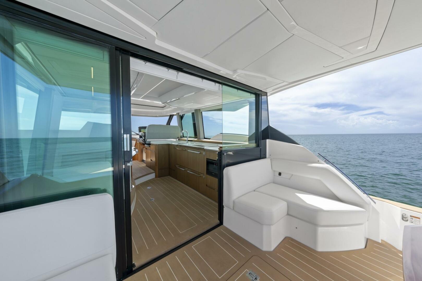 2023 Tiara Yachts EX 60 - Image 36