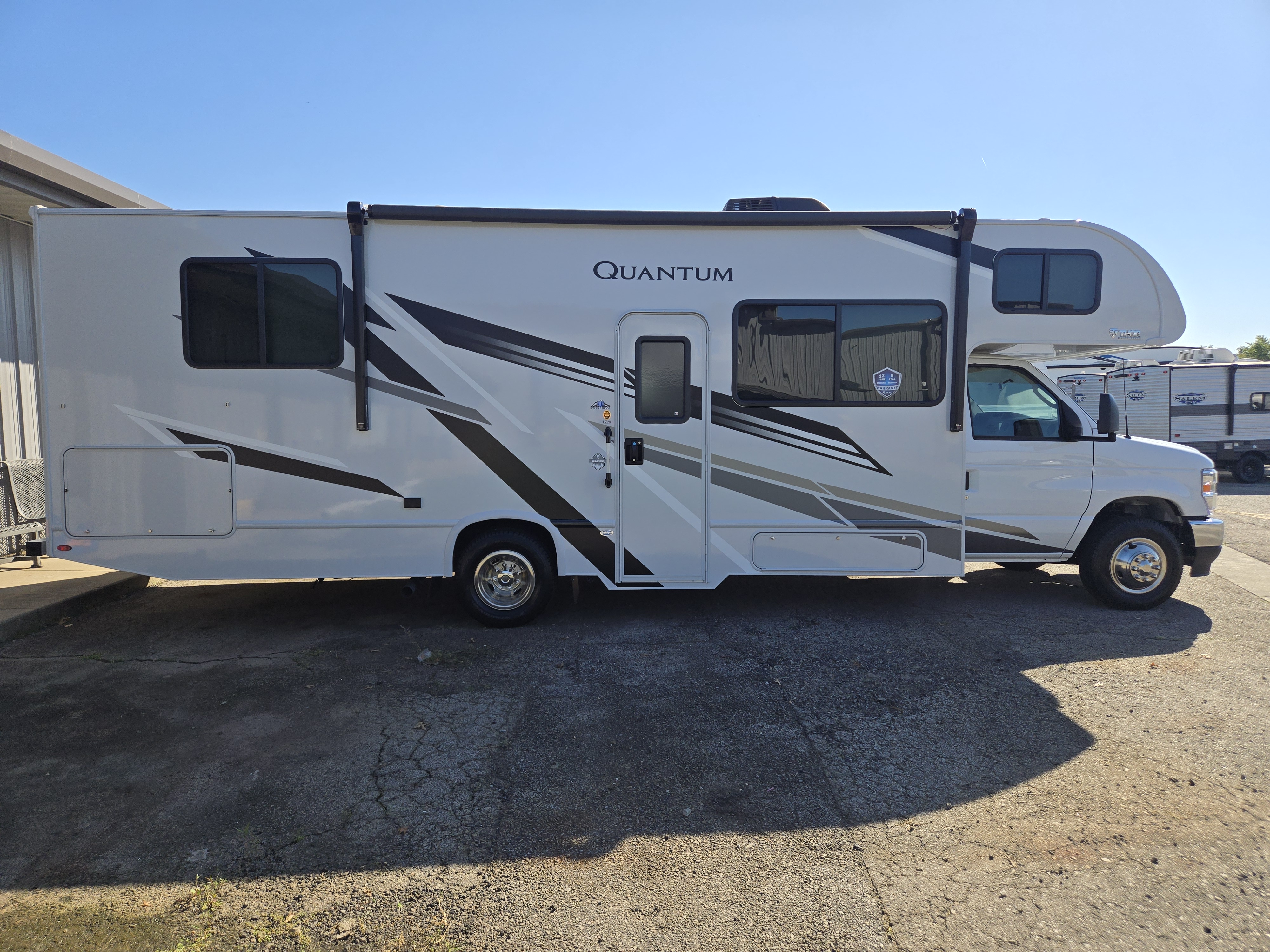 2026 Thor Motor Coach Quantum LZ28 - Image 7
