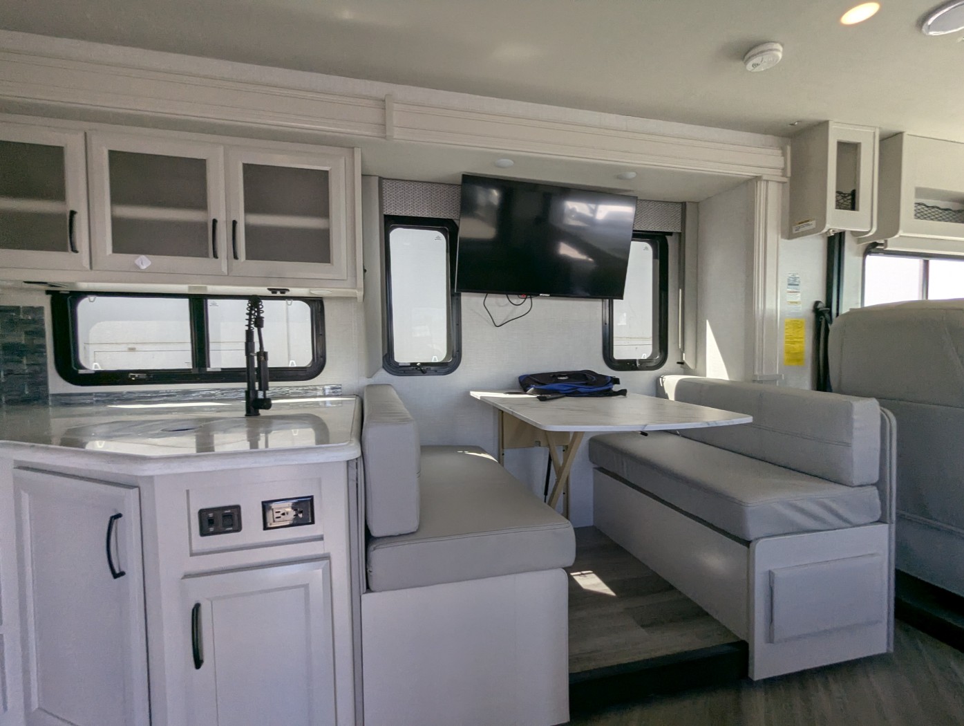 2024 Holiday Rambler Eclipse 34J - Image 28