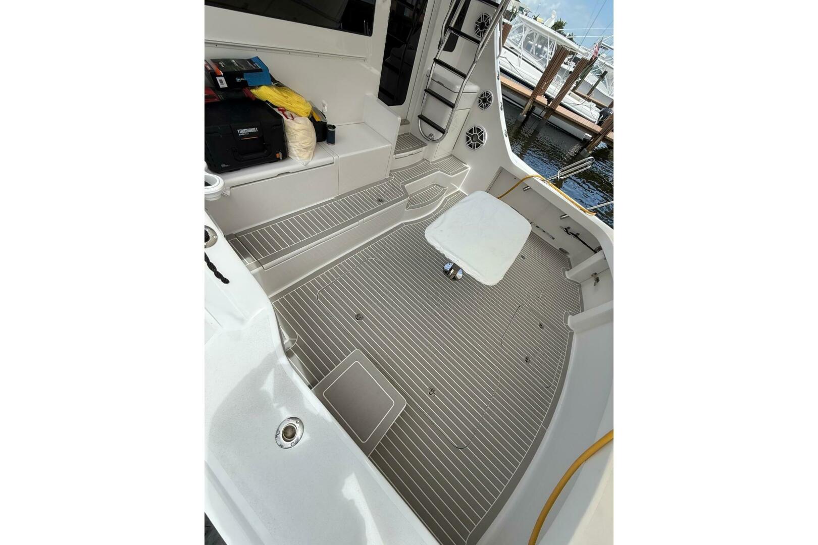 2013 Hatteras GT54 Base - Image 8