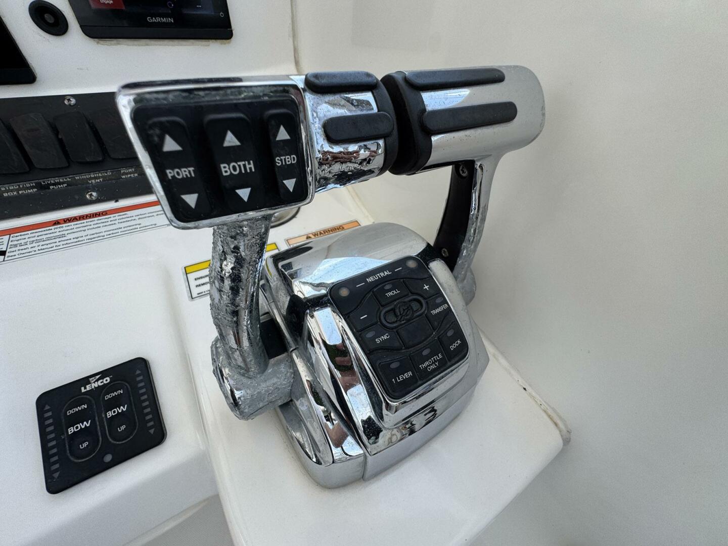 2011 Boston Whaler 305 Conquest - Image 30