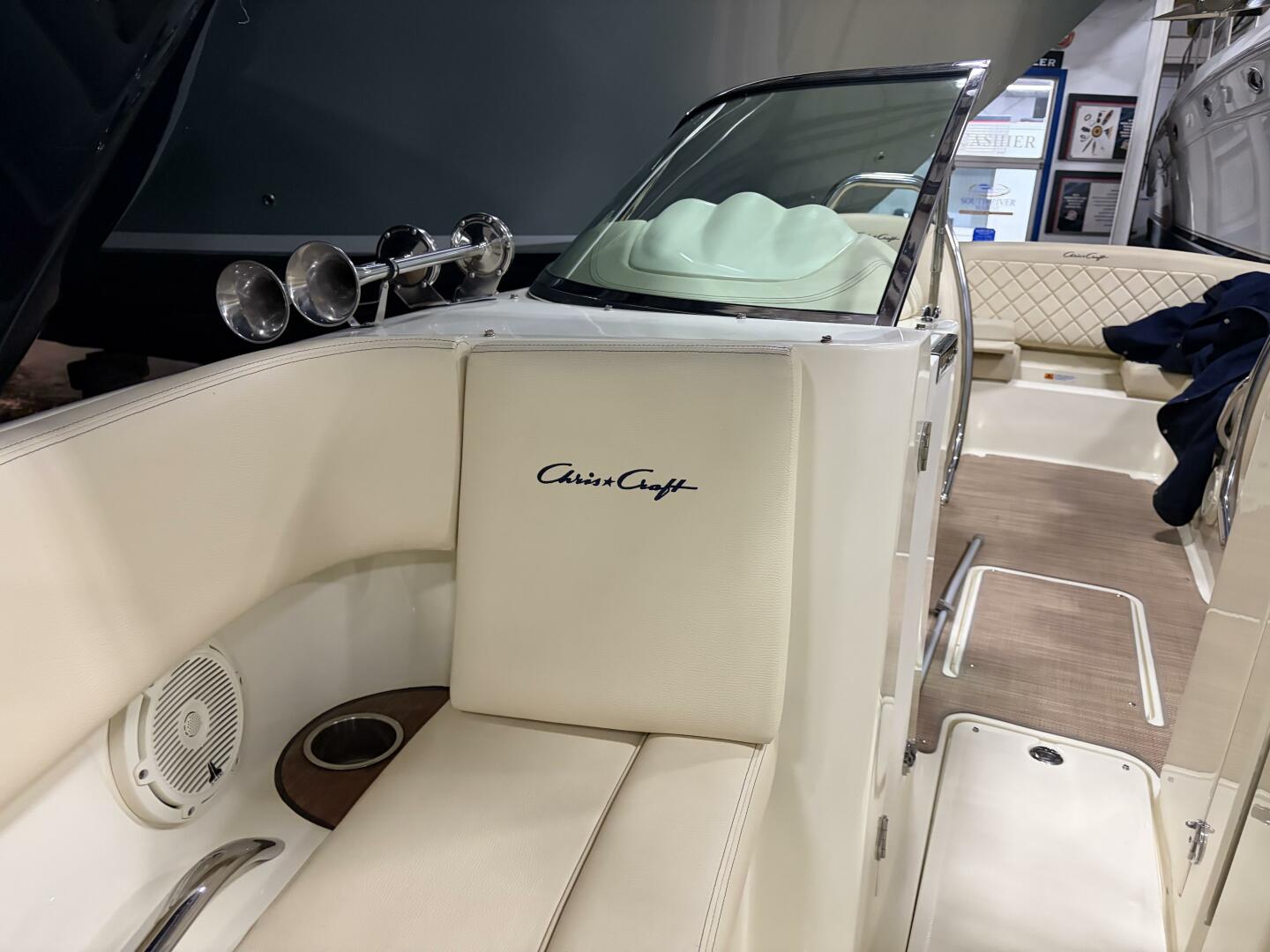 2020 Chris-Craft - Image 19