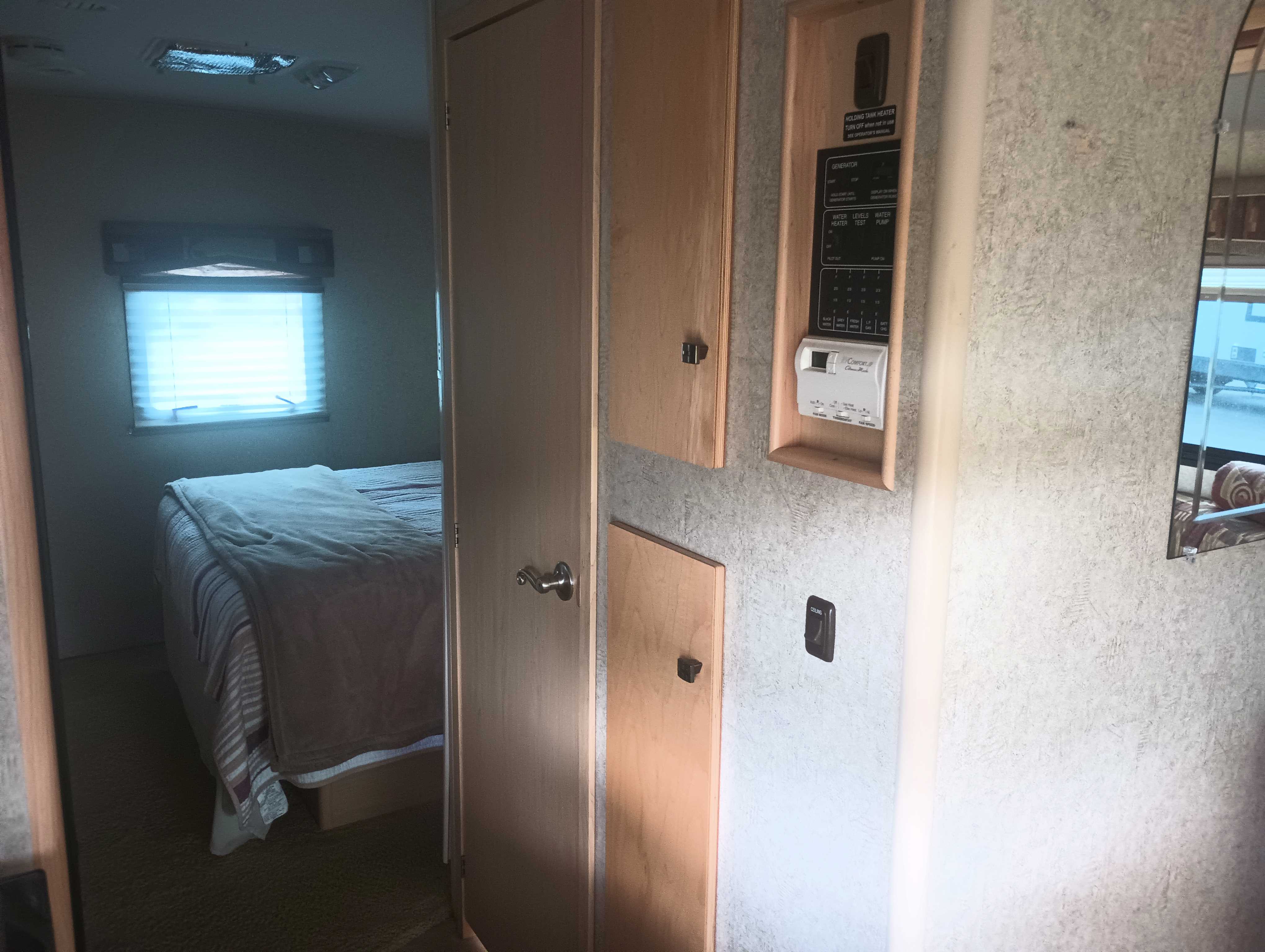 2007 Itasca Spirit 27L - Image 7