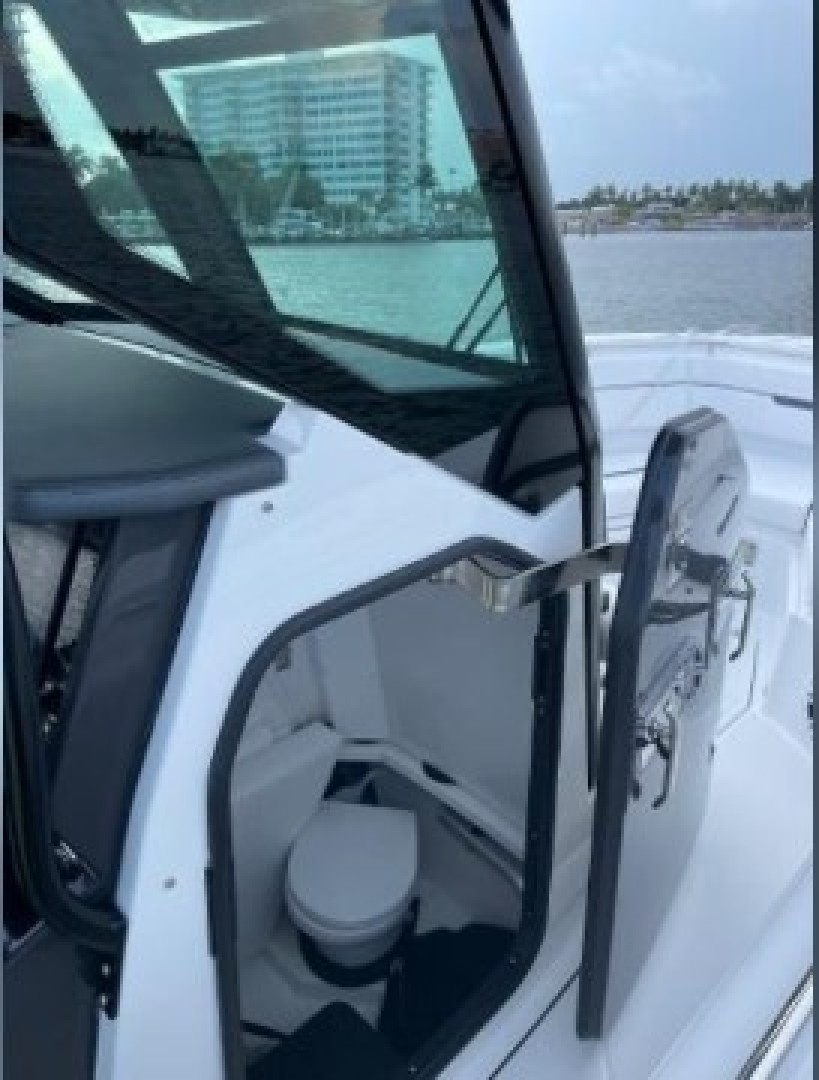 2022 Blackfin 272CC - Image 15