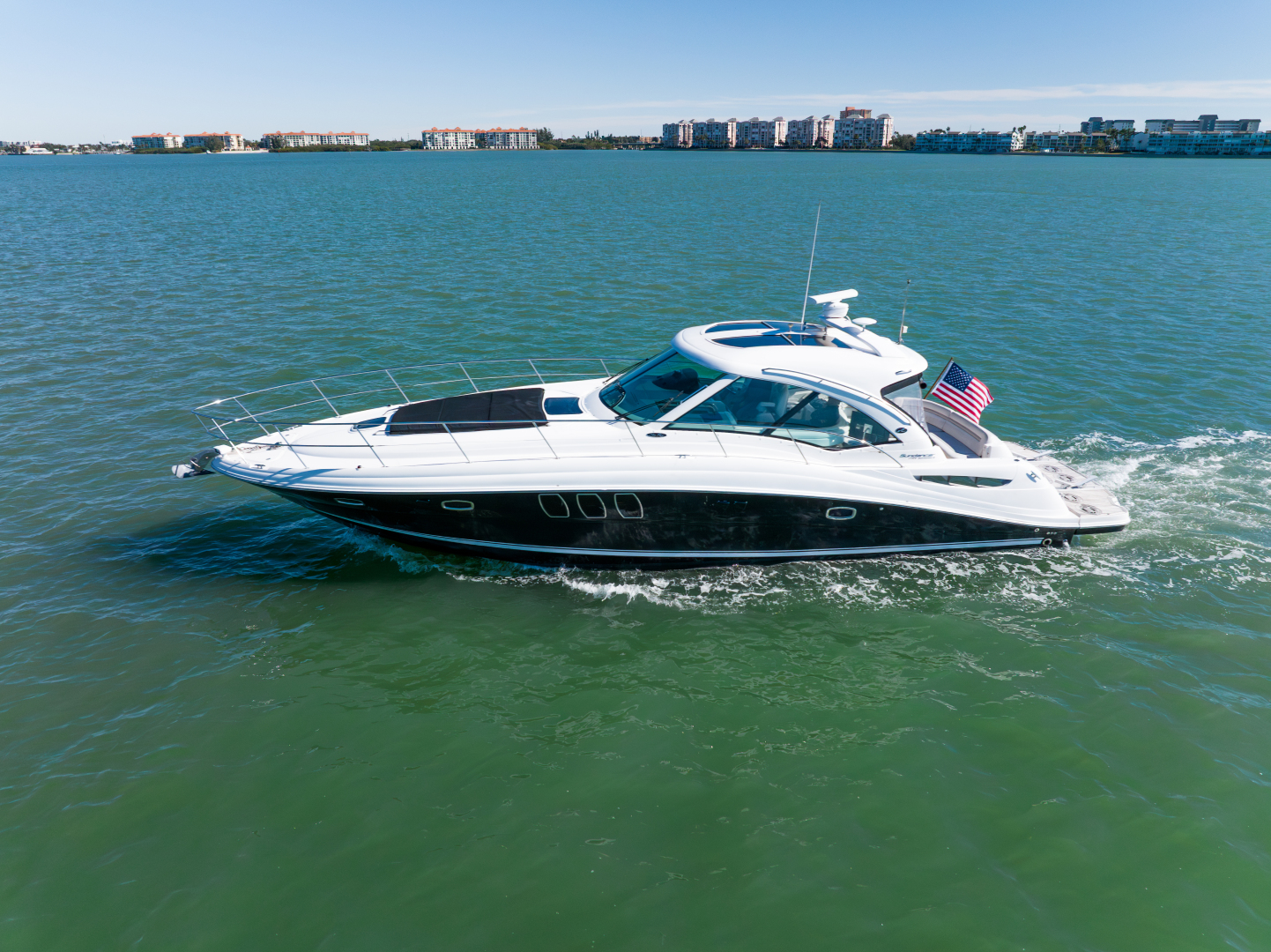 2010 Sea Ray 50 SUNDANCER - Image 7