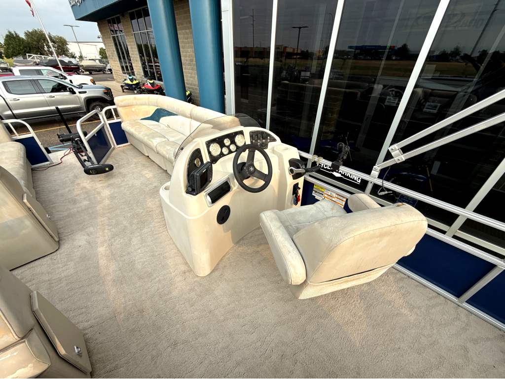 2011 Godfrey Sweetwater 2286FC - Image 16