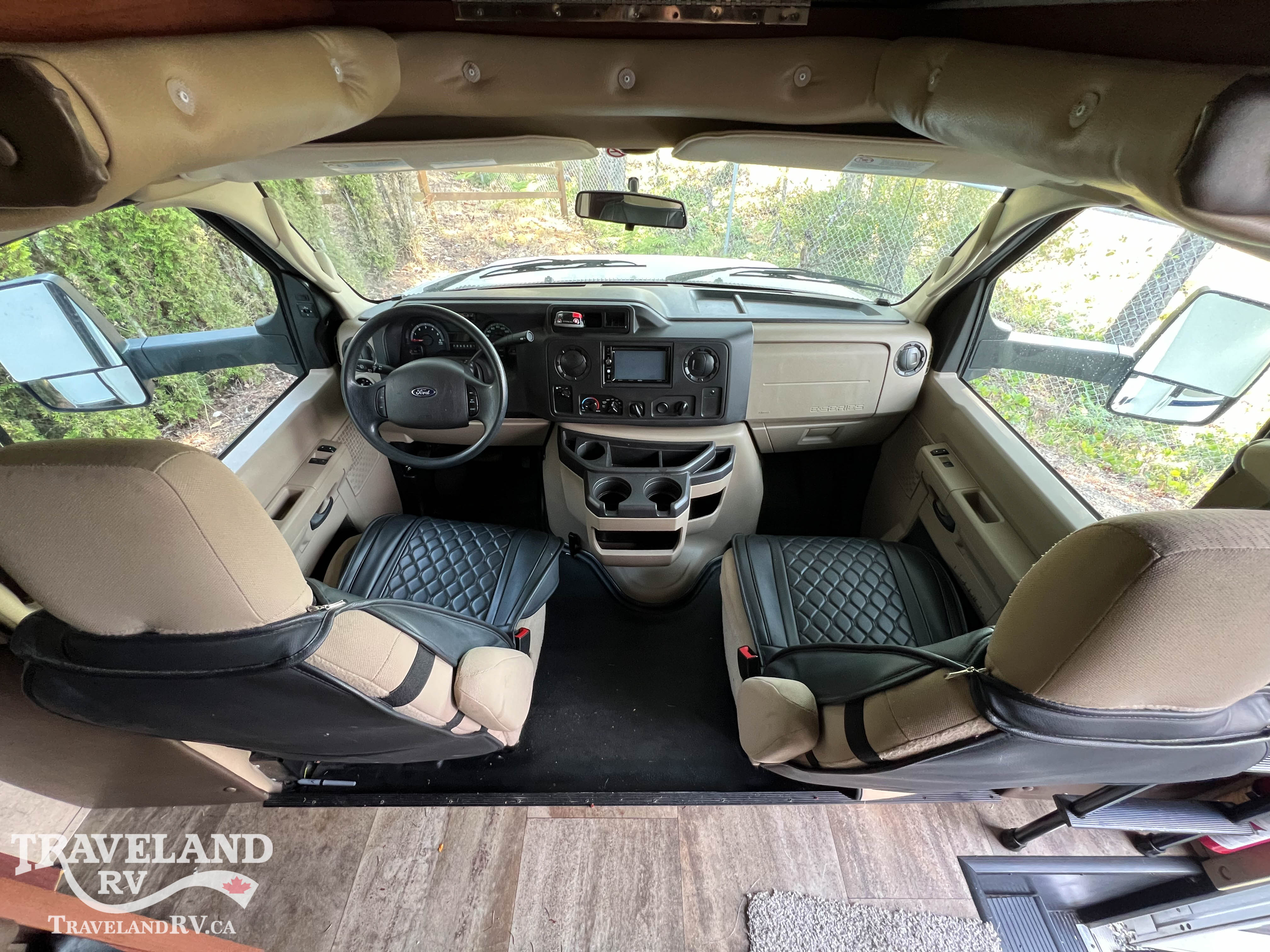 2016 Forest River SUNSEEKER 229OCD - Image 7