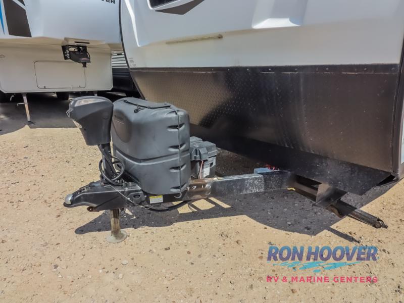 2023 PALOMINO 208SS - Image 28
