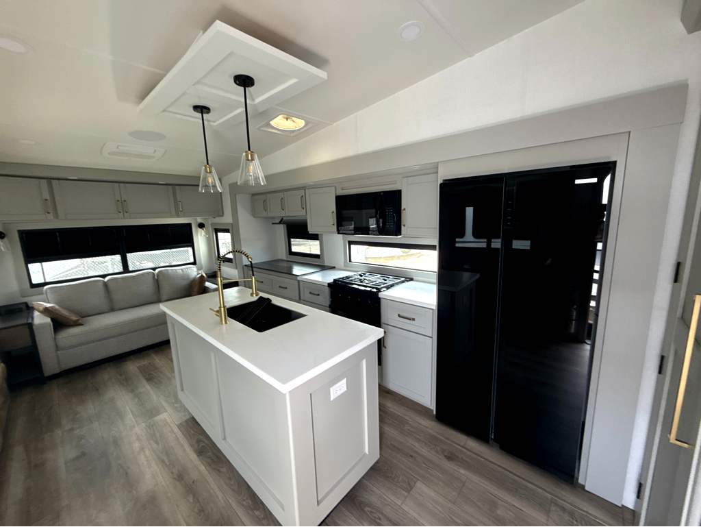 2024 BRINKLEY MODEL Z 2900 - Image 9