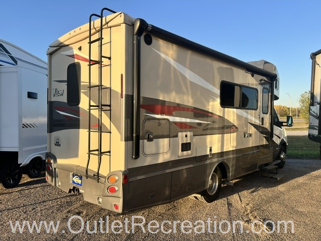 2019 Winnebago View 24D - Image 2