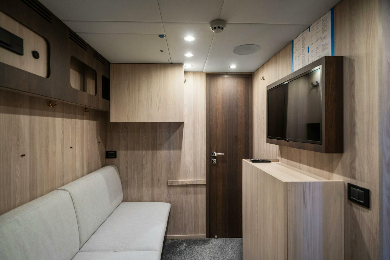 2020 Azimut Grande 27M Base - Image 48