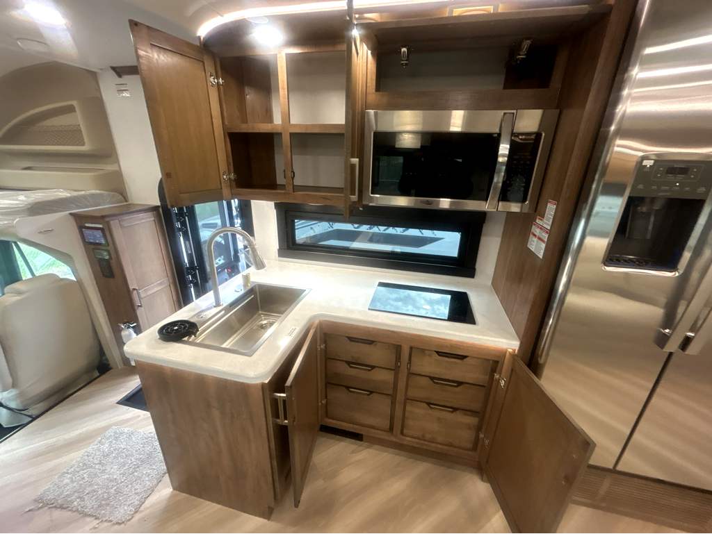 2026 ENTEGRA COACH ACCOLADE 37K - Image 32