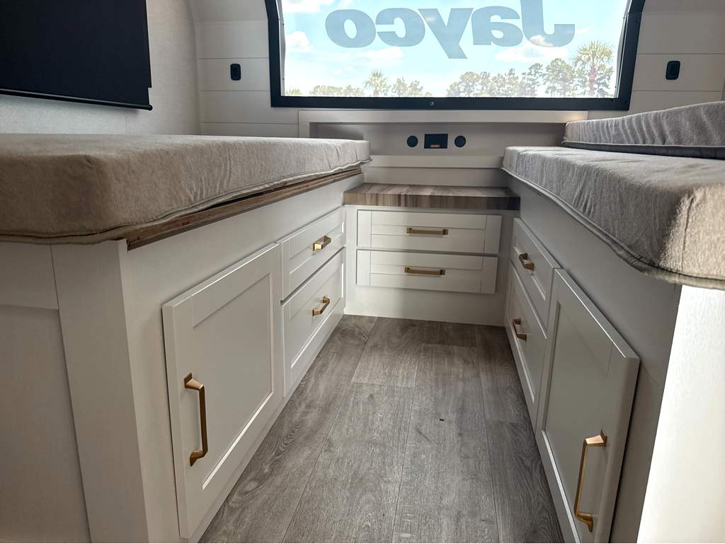 2027 JAYCO EAGLE 367TBTS - Image 30