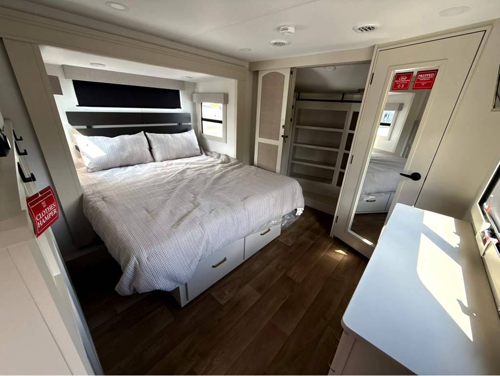 2027 GRAND DESIGN SOLITUDE 310GK - Image 21