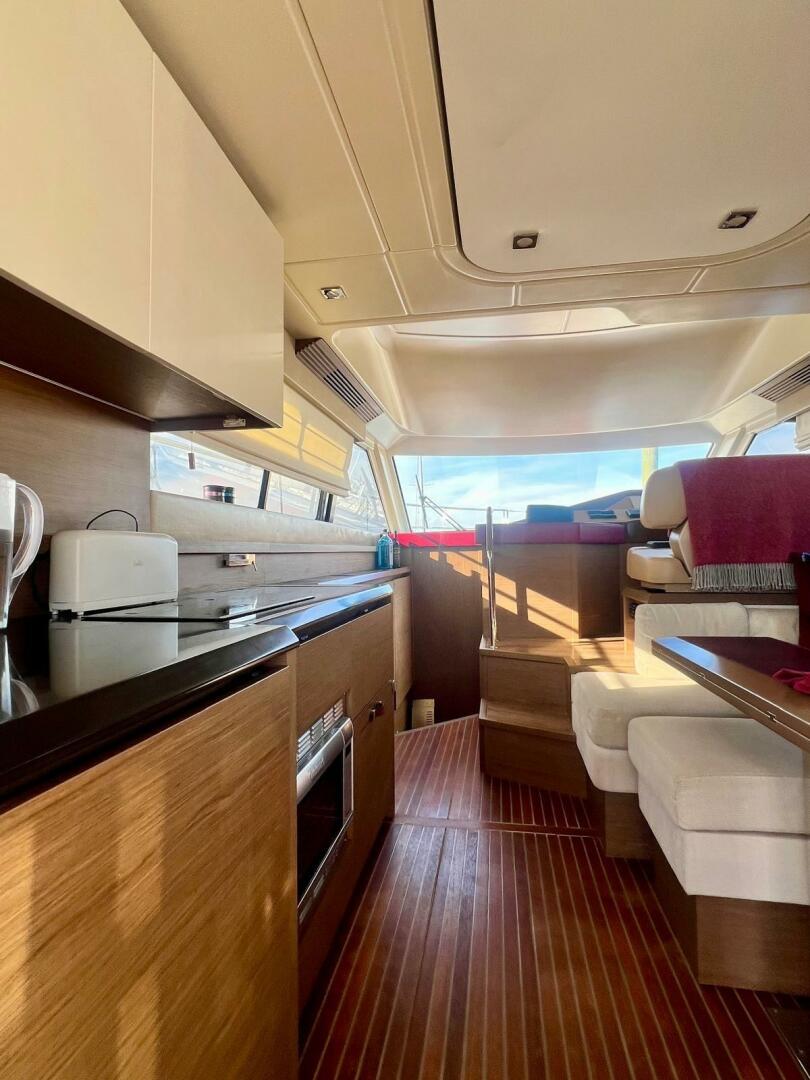 2017 Beneteau Monte Carlo 4 - Image 9