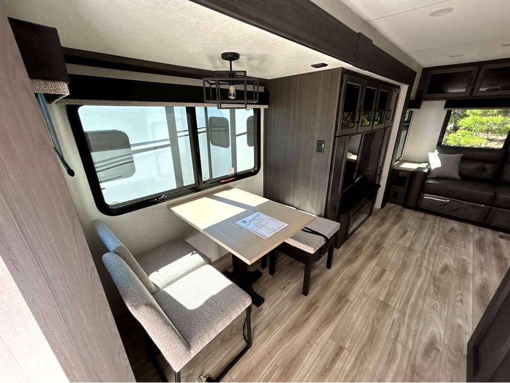 2026 VENTURE RV SPORTTREK 343VIK - Image 13