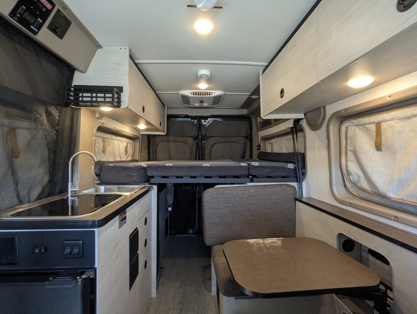 2027 Winnebago Solis Pocket 36A - Image 15