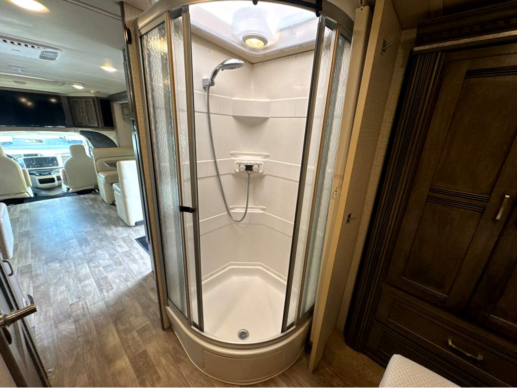 2017 WINNEBAGO ASPECT 30J - Image 19
