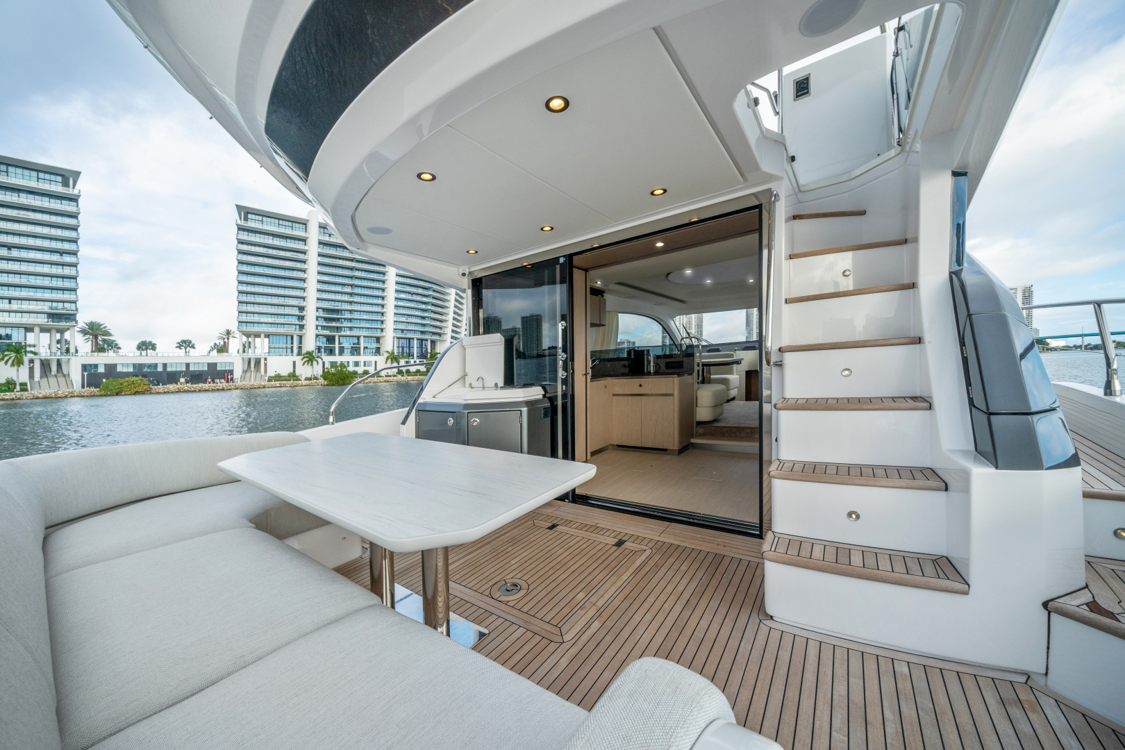 2023 Azimut 53 FLY Base - Image 40