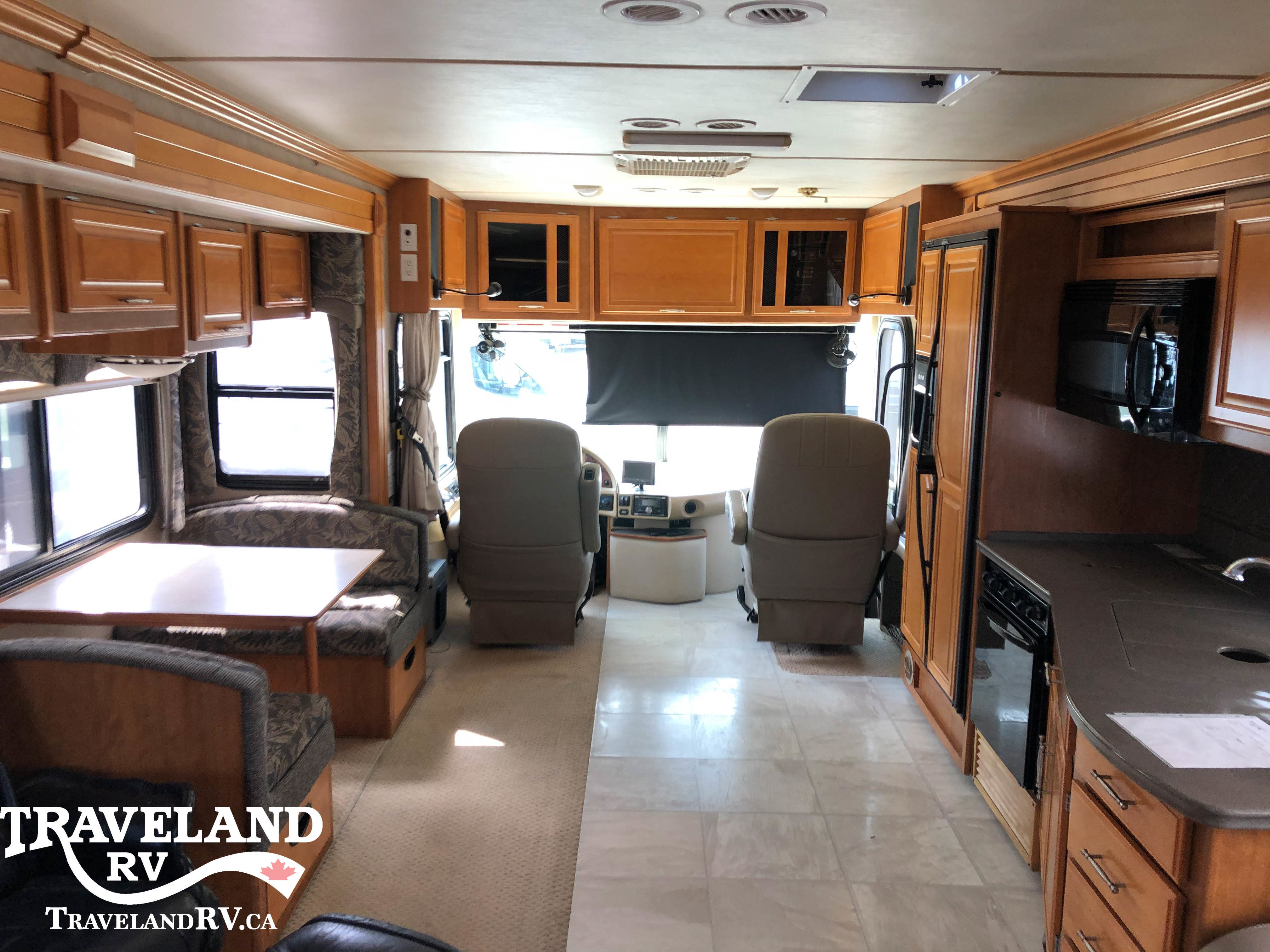 2007 Fleetwood Discovery 40X - Image 12
