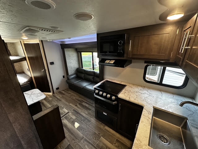 2020 KZ RV Sportsmen LE 261BHKLE - Image 9