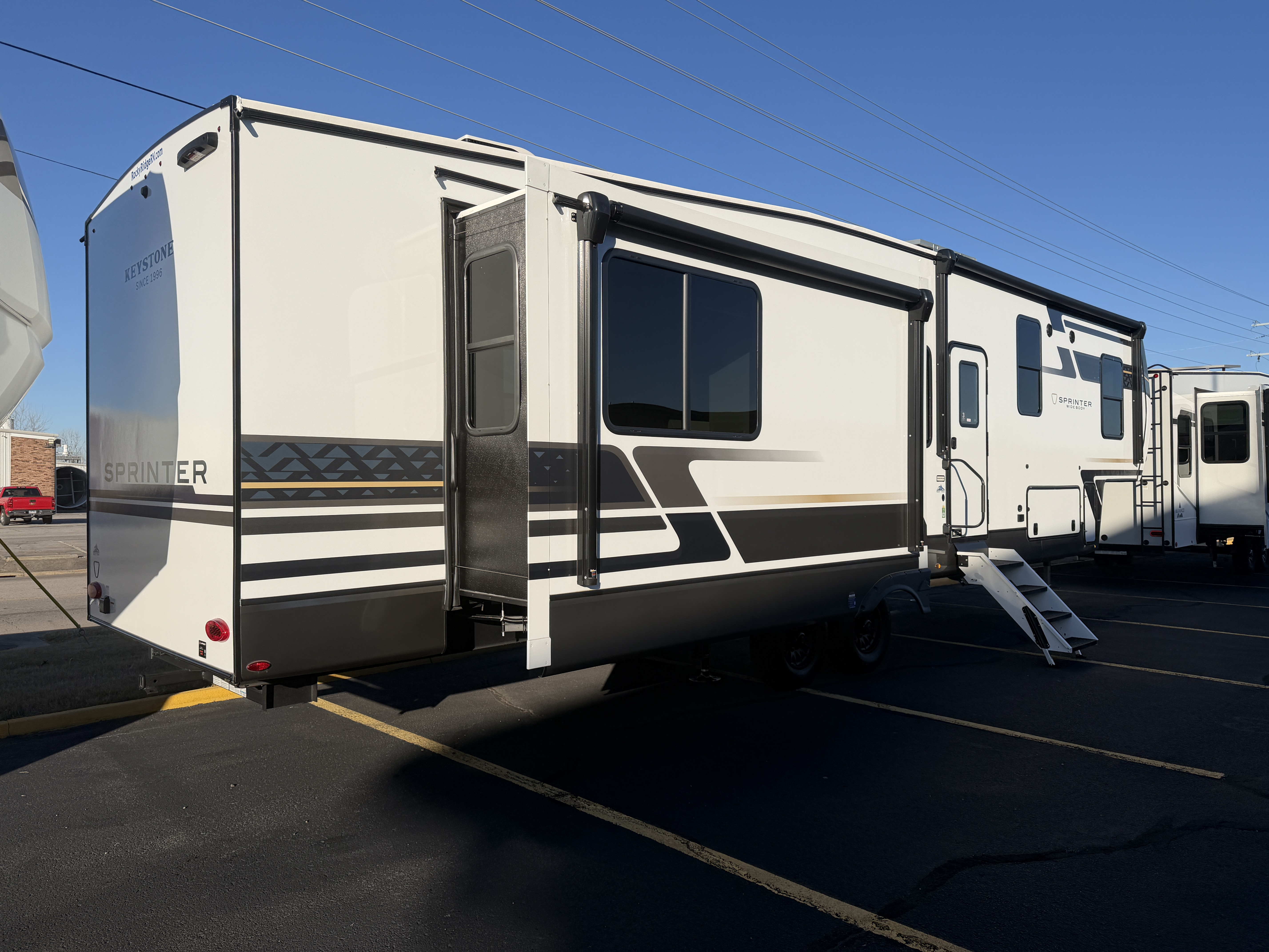 2026 Keystone Sprinter 3520RDS - Image 5