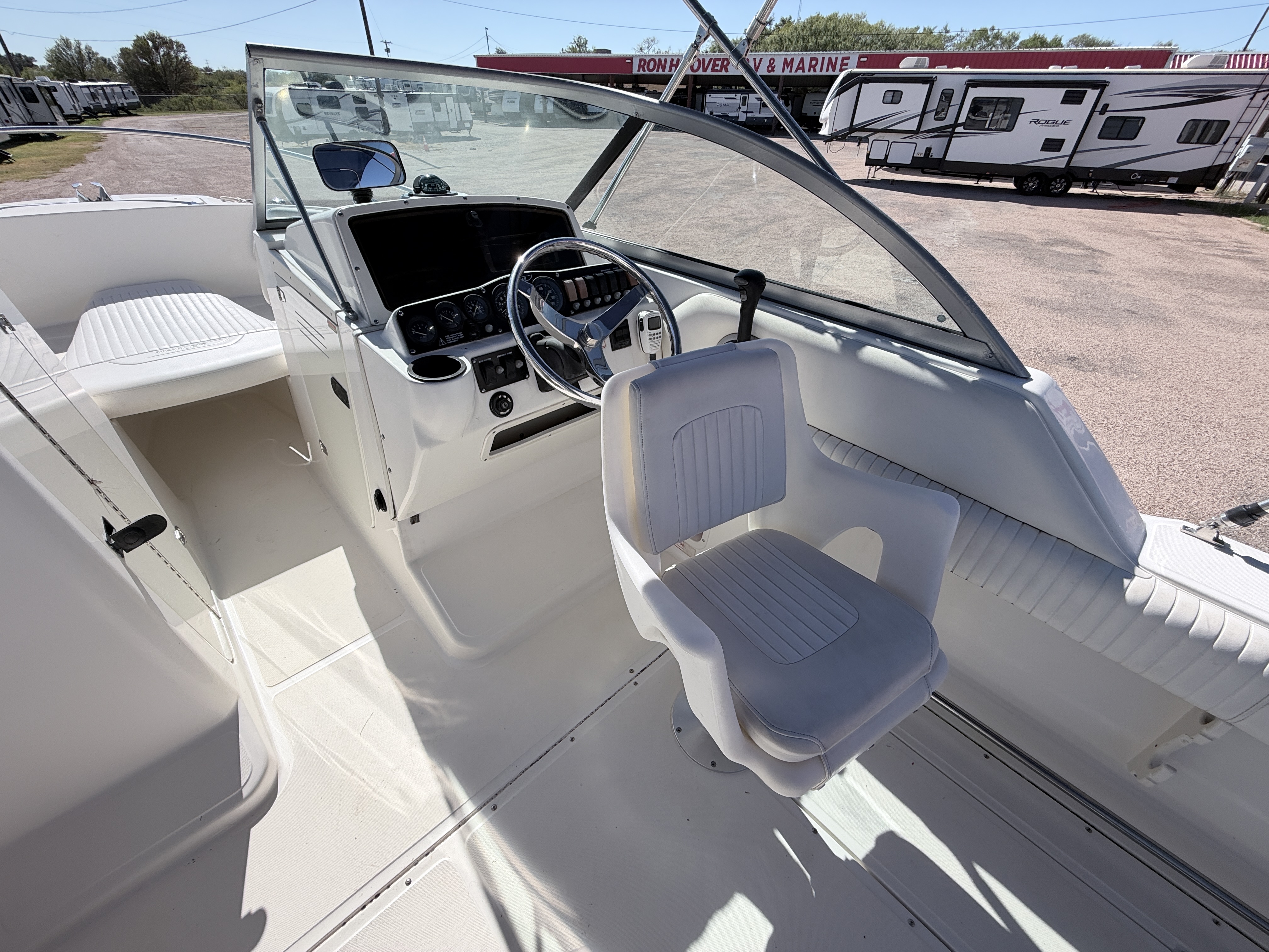 2003 BOSTON WHALER 210 VENTURA - Image 16