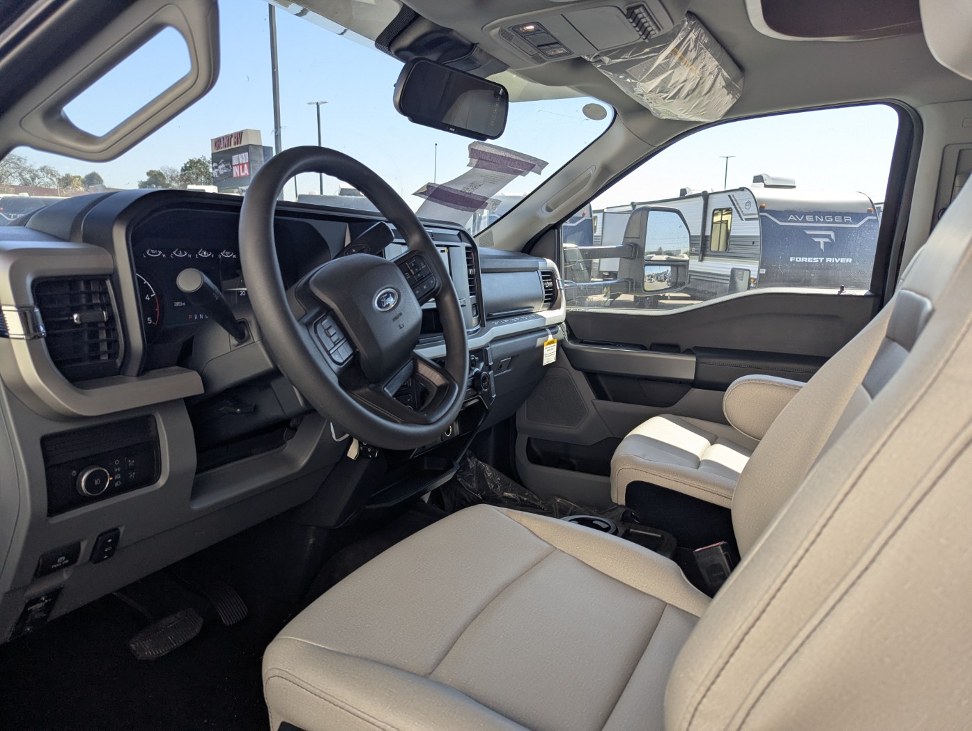 2027 Thor Motor Coach Omni Z30 - Image 6