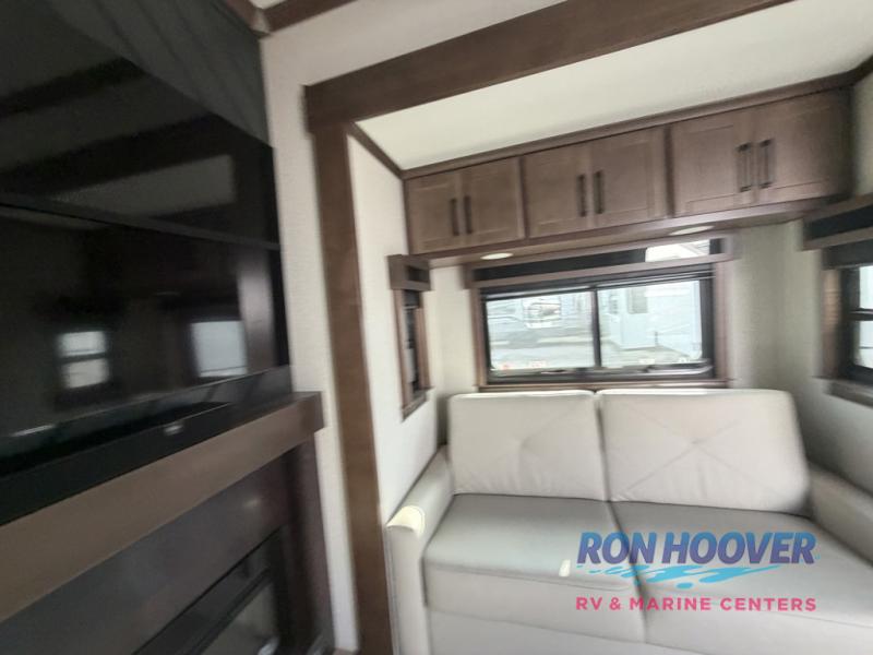 2025 FOREST RIVER 421FK - Image 60