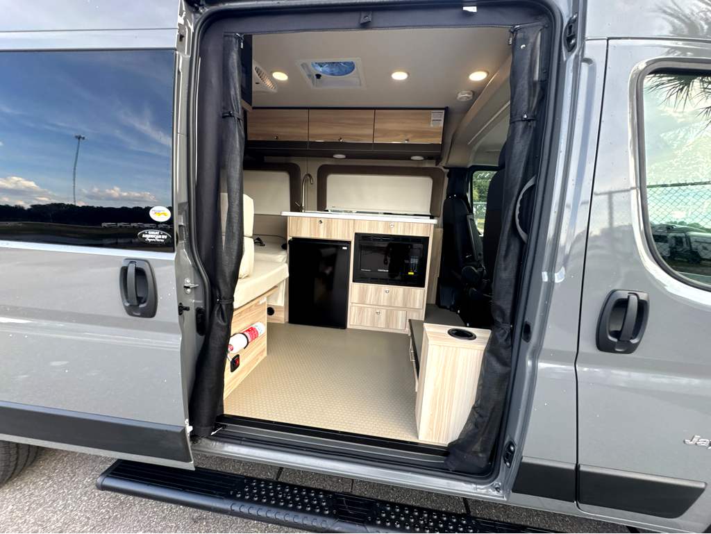 2027 JAYCO SWIFT 20T - Image 24