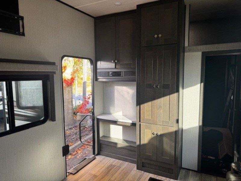 2020 Heartland Road Warrior RW 392 - Image 6