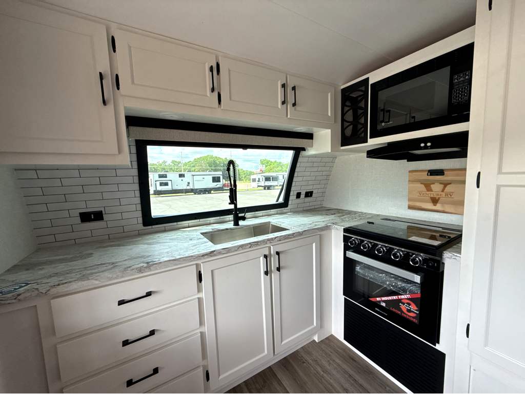 2026 VENTURE RV SPORTTREK 251VFK - Image 9