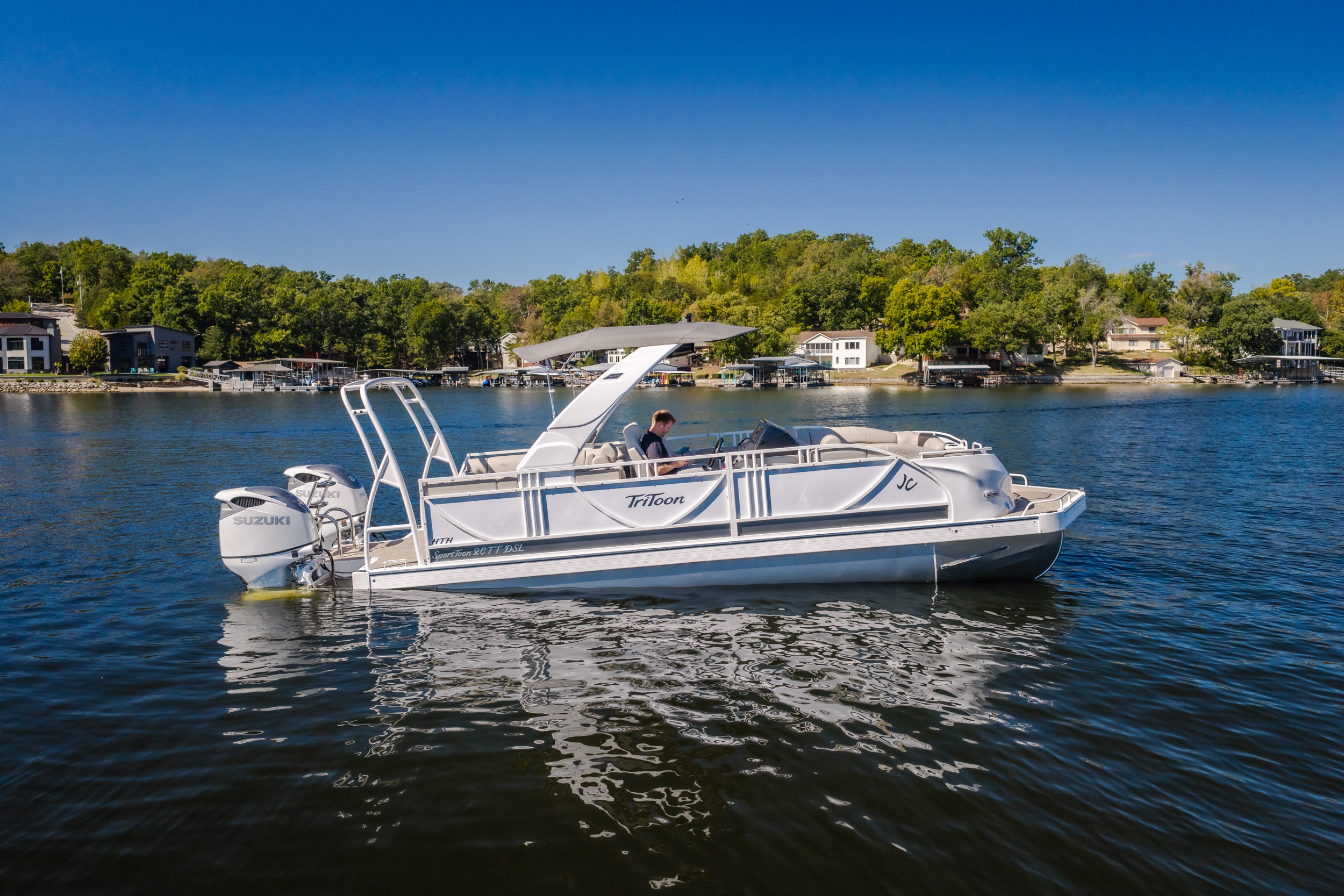 2026 JC Tritoon Sporttoon 26TT - Image 1
