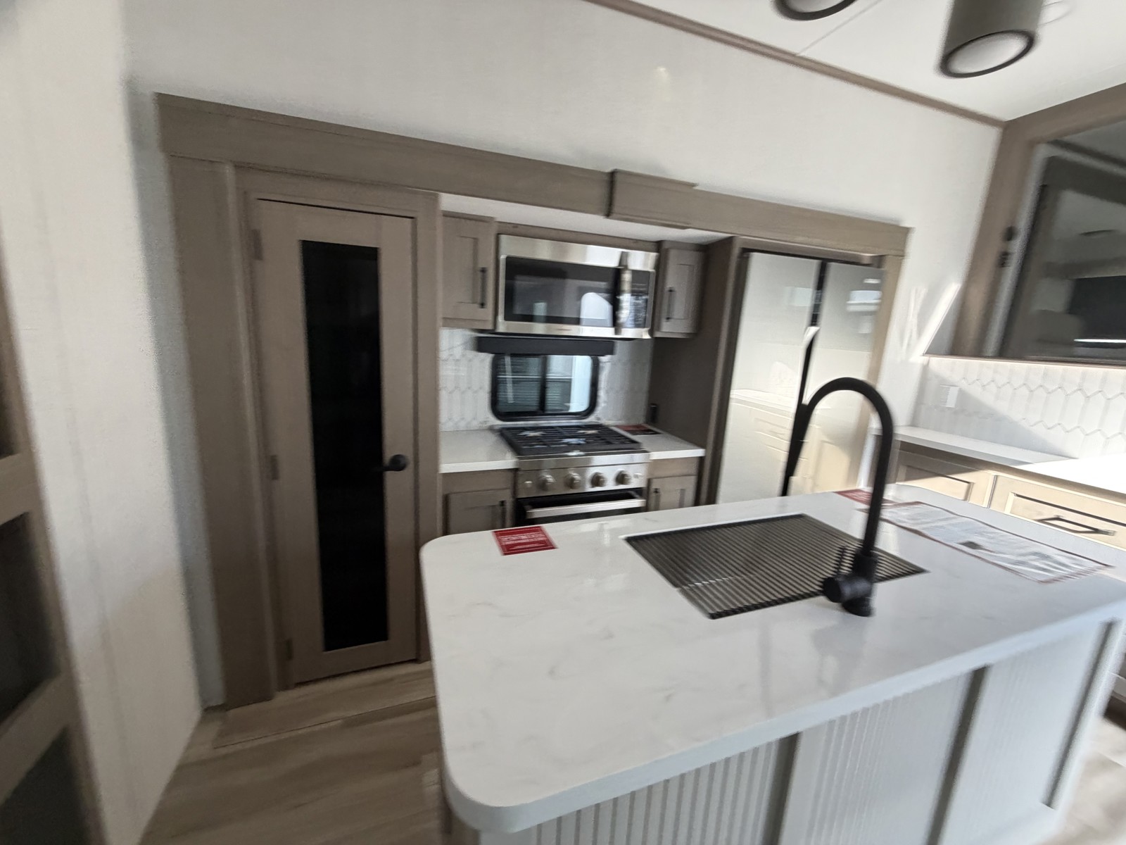 2025 GRAND DESIGN 360FLS - Image 15