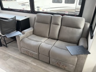 2026 JAYCO PINNACLE 36FBTS - Image 19